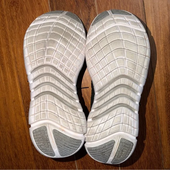 Women Nike Free Run 5.0 Next Nature Black White Athletic Sneaker sz7.5 CZ1891001 - Picture 14 of 16